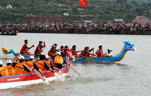 Le Hoi Dua Thuyen Da Nang